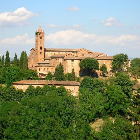 Vacanze Senesi Сиена Экстерьер фото