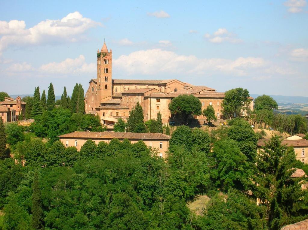 Vacanze Senesi Сиена Экстерьер фото