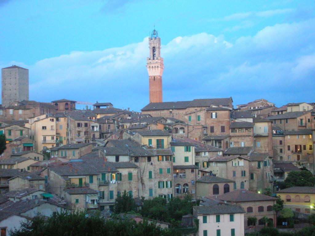 Vacanze Senesi Сиена Экстерьер фото